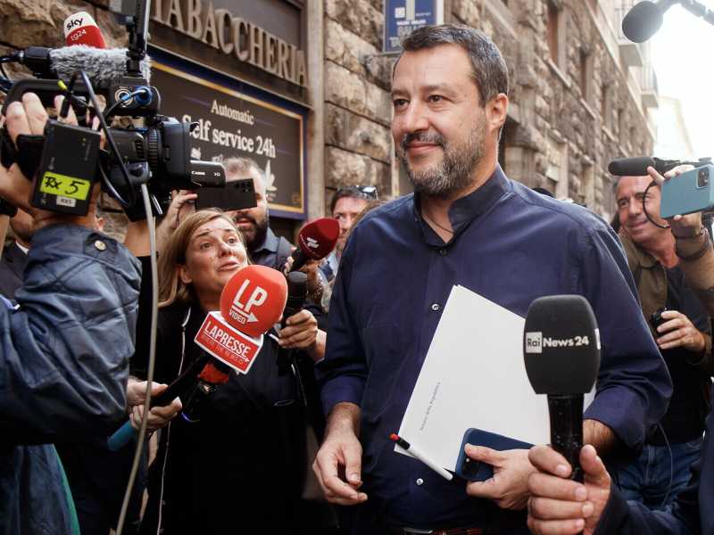 Il papello di Salvini a Meloni: vuole almeno dieci ministeri. Sarà una trattativa lunga