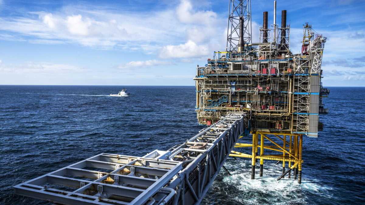 Immagine di Un arrotino, presto! È l'unico che possa risolvere la falla del Nord Stream