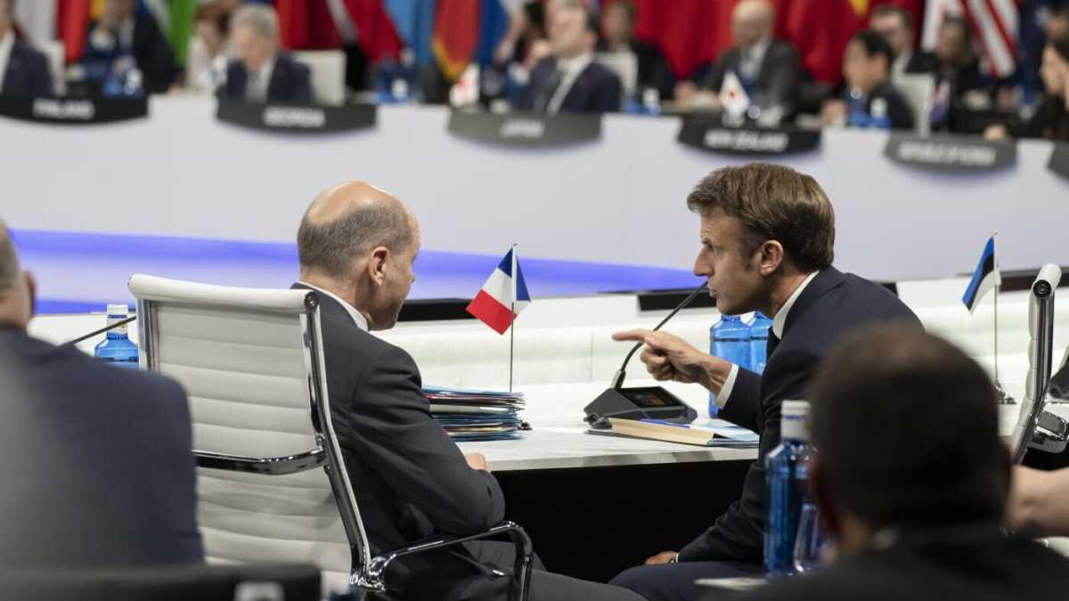Immagine di Macron contro le misure solitarie della Germania sull’energia