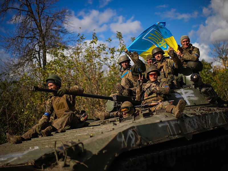 Dal Donbas a Kherson. L'Ucraina spinge le forze russe alla ritirata sui fronti est e sud