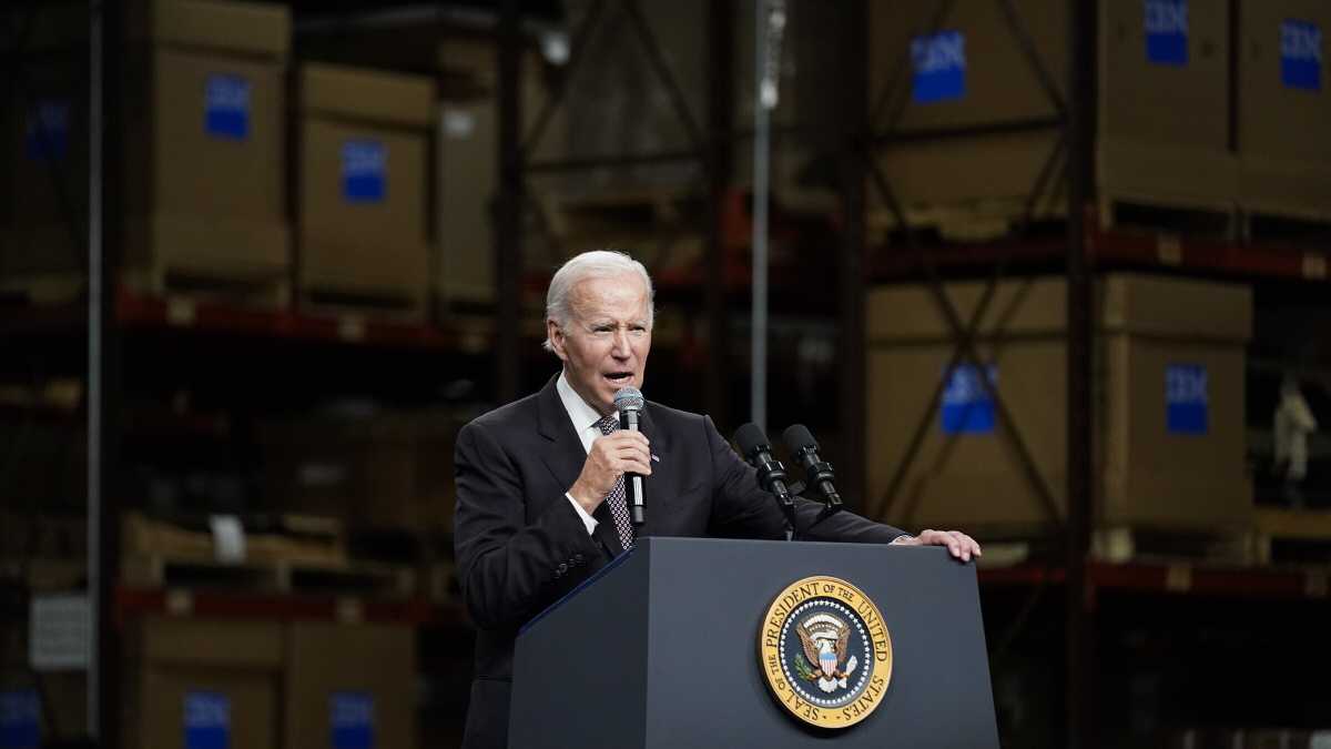 Immagine di Biden avverte: "Putin non scherza, c'è la minaccia di un Armaggedon nucleare"