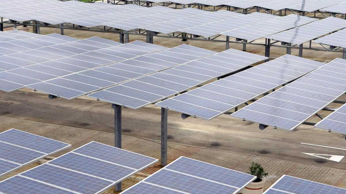 Immagine di Con la crisi del gas aumenta la richiesta di fotovoltaico (e l'attesa per farlo funzionare)