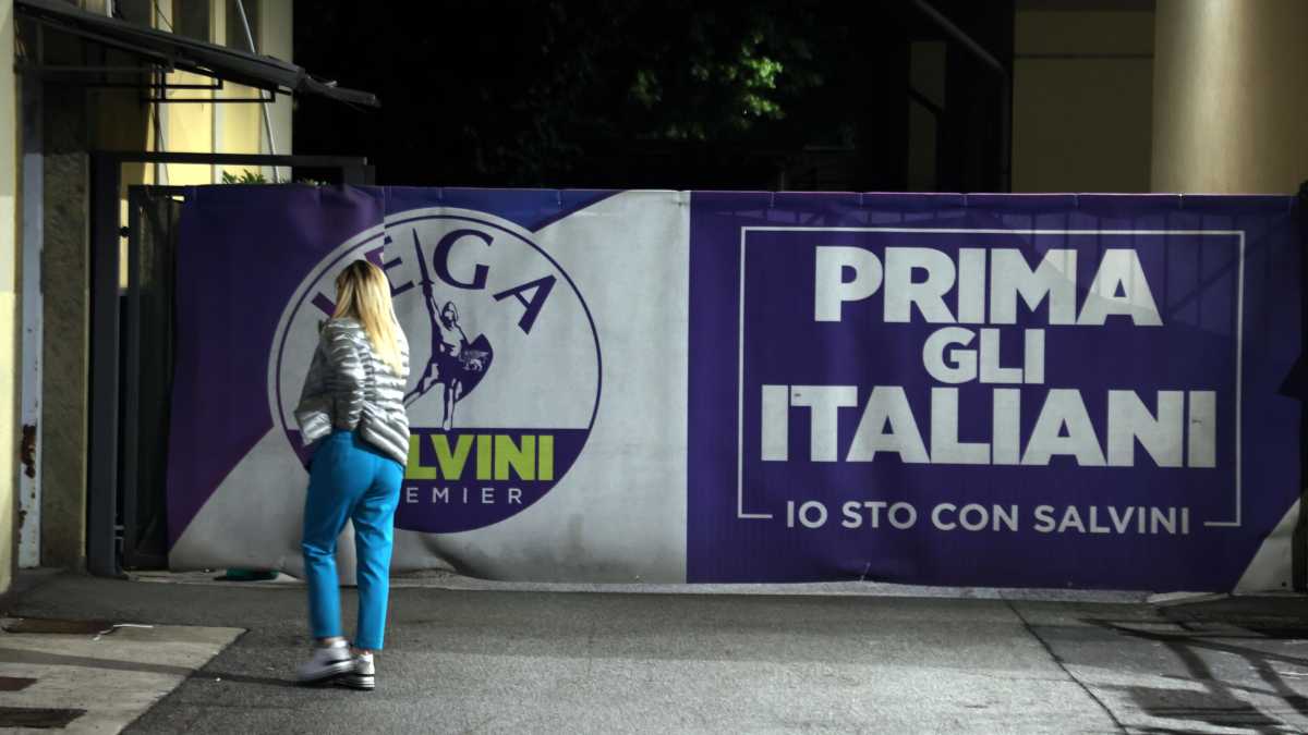 Immagine di Una notte con Salvini a Saronno, tra la base stordita: "Non lascerò mai la guida della Lega"