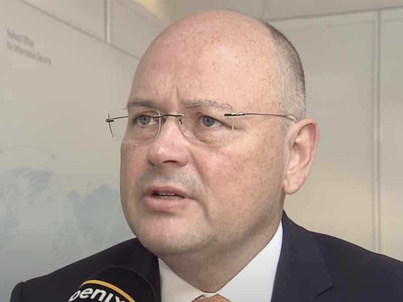 Un nuovo scandalo di rapporti russo-tedeschi colpisce il capo della sicurezza informatica di Berlino