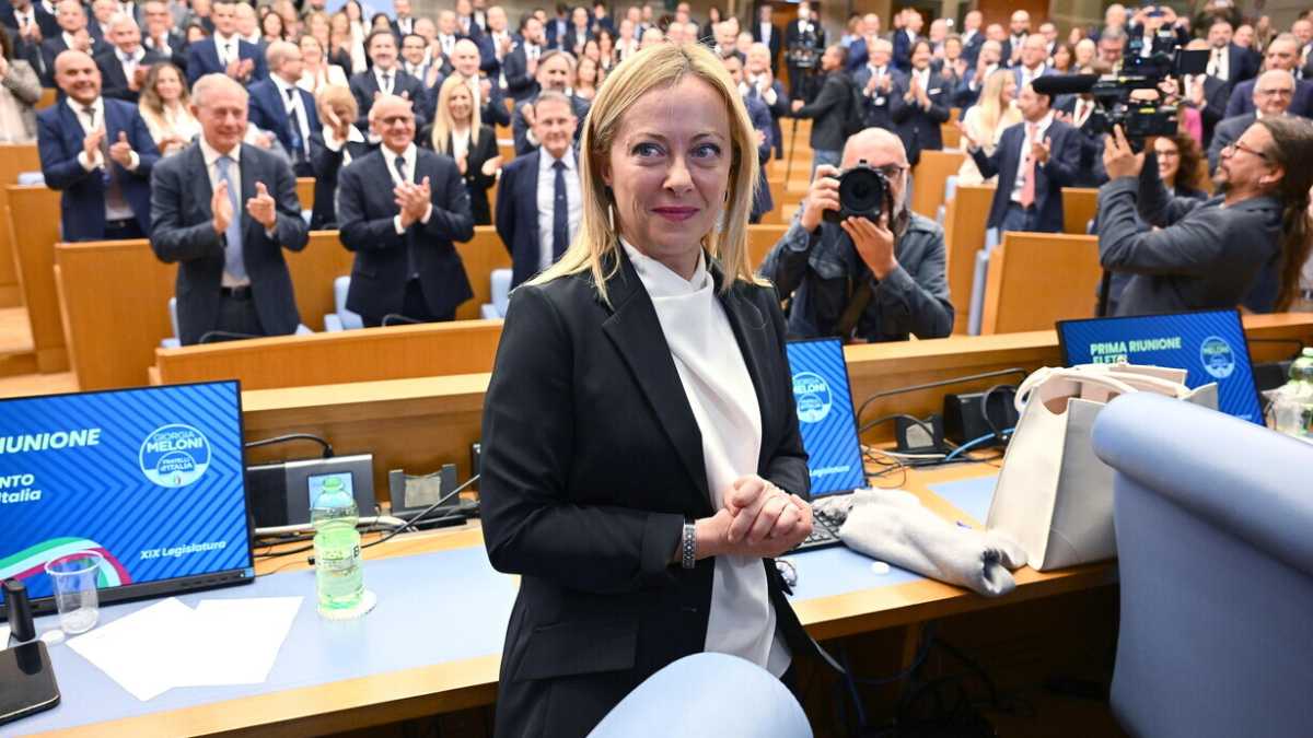 Immagine di Con Giorgetti all'economia, Meloni potrebbe far tornare l'Italia alla politica