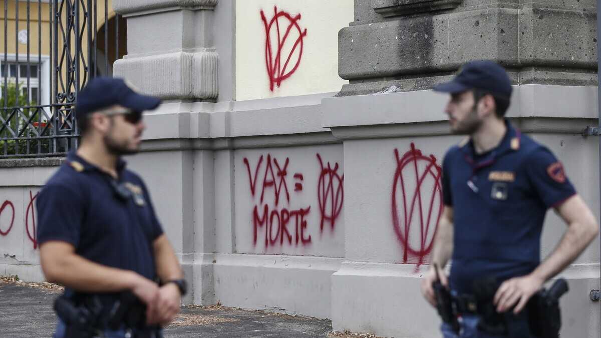 Immagine di Oltre un milione di multe ai No vax, ma potrebbero essere sospese