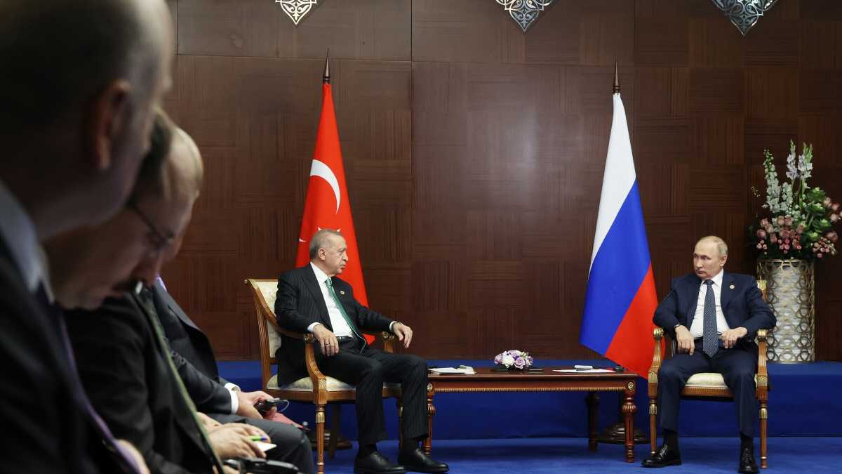 Immagine di Erdogan e Putin ad Astana hanno parlato di affari. I loro, non di Kyiv