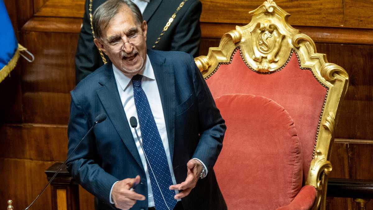 Immagine di La Russa dimostra che gli estremismi possono essere messi da parte
