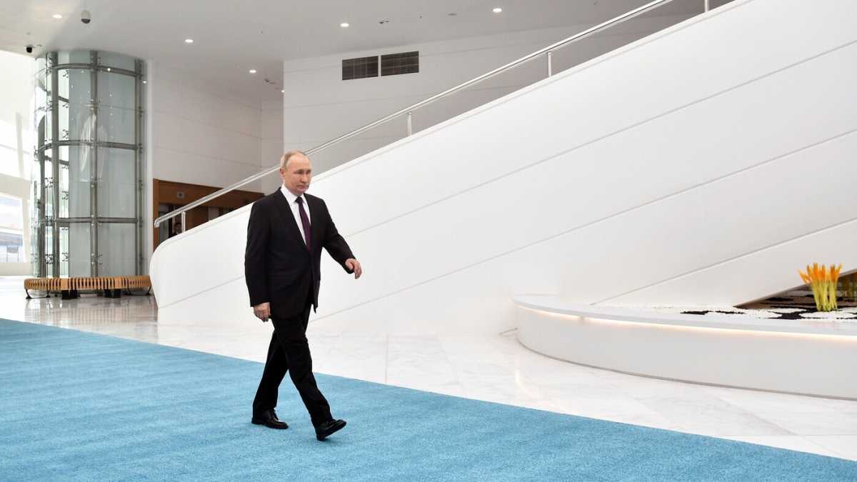 Immagine di Putin cerca un nuovo lessico di guerra. Il conflitto non è più contro i nazisti, ma contro i terroristi
