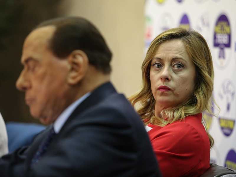 Il Cav. va da Meloni: tra i due prove di tregua. Ma si tratta ancora sui ministri
