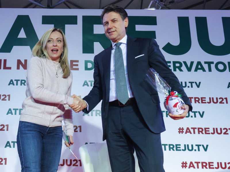 Giorgia Meloni e Giuseppe Conte (Ansa)