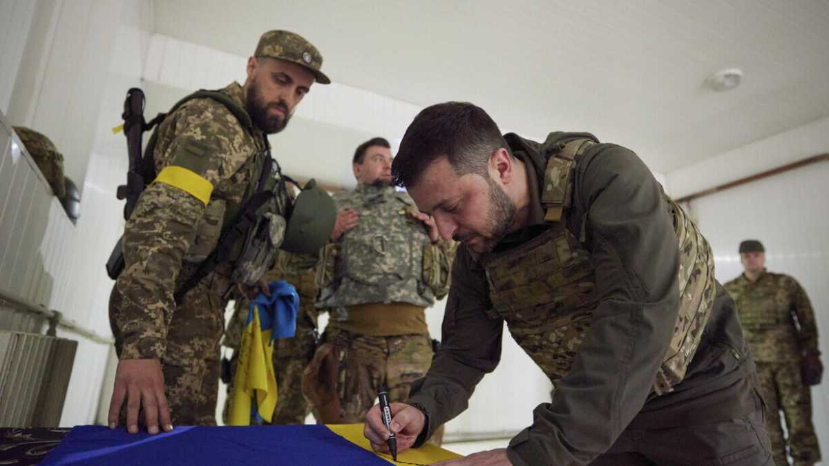 Immagine di Il premio Sakharov al popolo ucraino e a Zelensky: "Combattono per i valori europei"