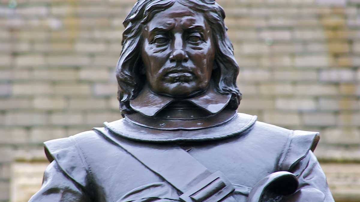 Immagine di La foto di Mussolini e la statua di Cromwell