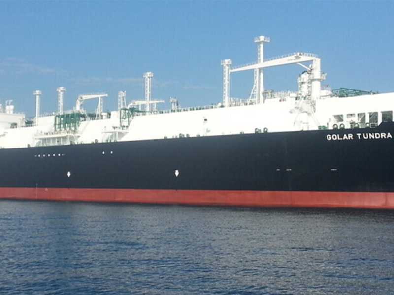  La nave di Snam che sarà ormeggiata a Piombino 