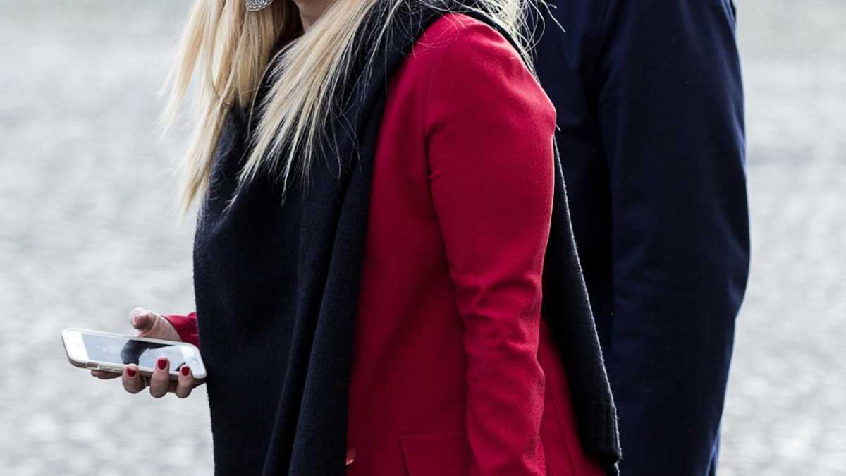 Immagine di Rampelli è il primo grande sacrificato da Giorgia Meloni: storia di un parricidio