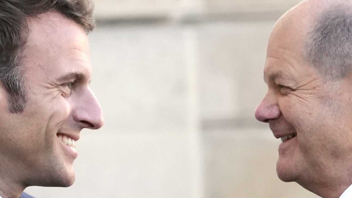 Immagine di La “couple” Macron-Scholz si vede a Parigi ma s’intende poco