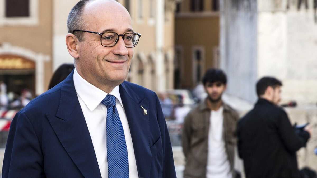 Immagine di Sul tetto del contante a 10 mila euro Meloni deve fare una scelta