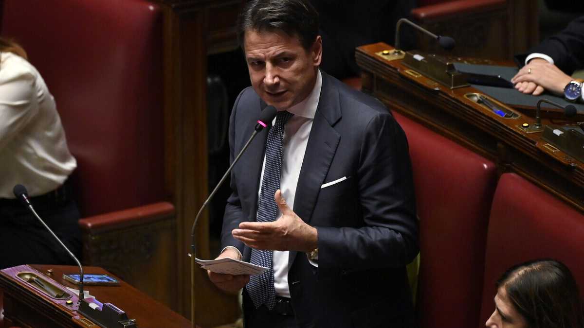 Immagine di L'ambasciata ucraina scrive a Conte: "Su Putin non sia ipocrita e vile. Non c'è pace senza giustizia"