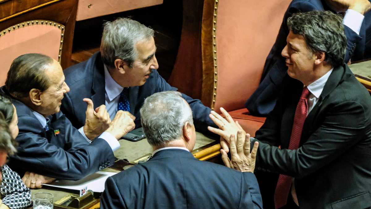 Immagine di "Attenti all'ammazzagoverni". Perché Meloni teme le manovre di Renzi al Senato