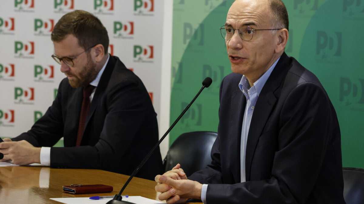 Immagine di Il Pd si divide sui tempi del congresso. Letta: "Proposte del governo sconcertanti"