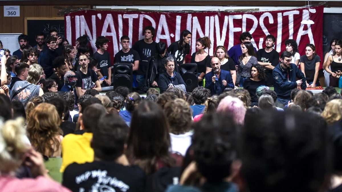Immagine di Alla Sapienza pure i professori difendono i collettivi di fuori corso che rievocano gli anni 70