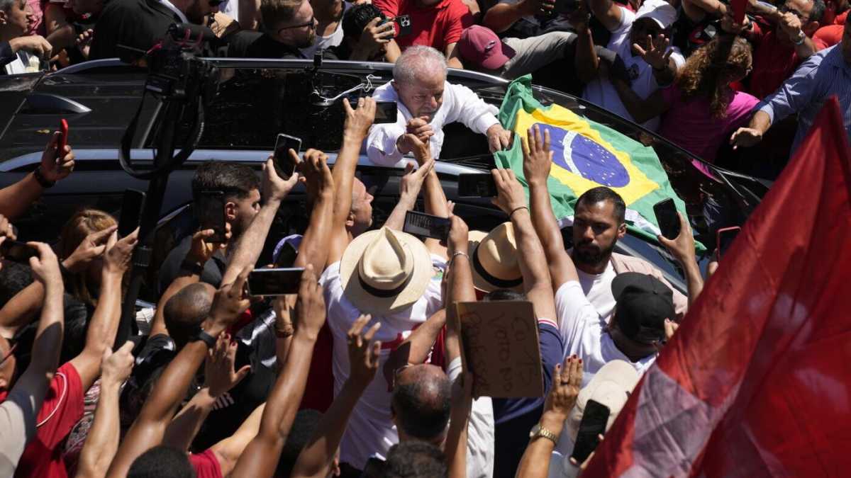Immagine di Lula ha vinto il ballottaggio in un Brasile diviso in due