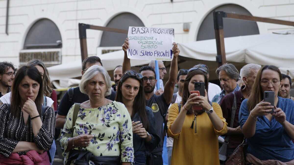 Immagine di Meloni, i navigator e la proroga sventata. È caccia alla manina