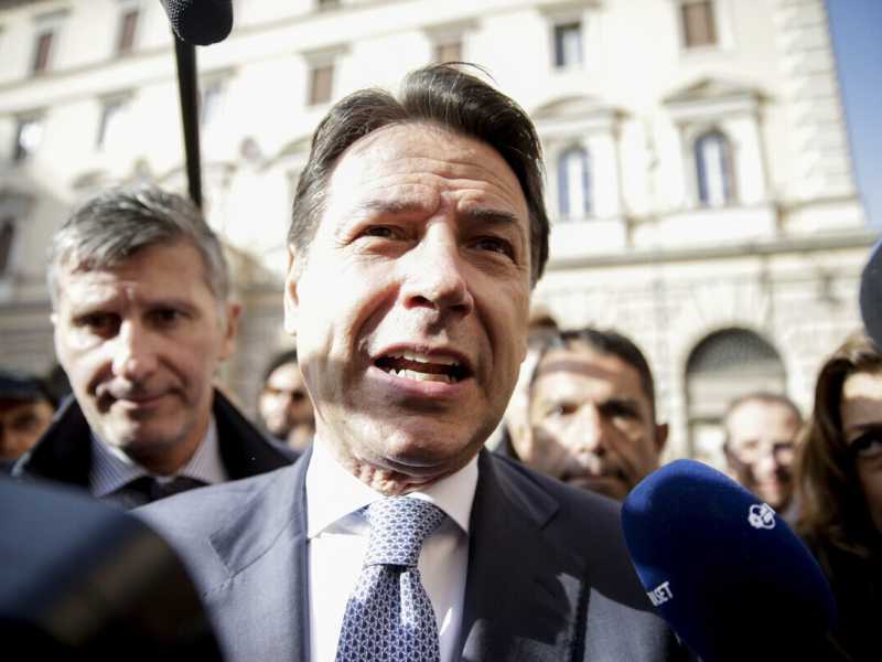 Il Conte felice per Lula è lo stesso Conte delle cordiali foto con Bolsonaro?