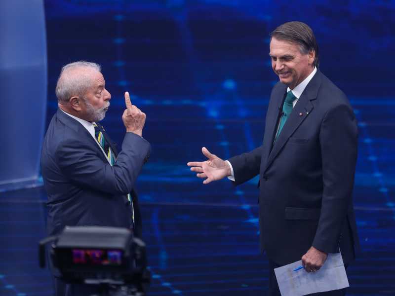 Lula e Bolsonaro, durante un confronto elettorale in televisione (LaPresse)