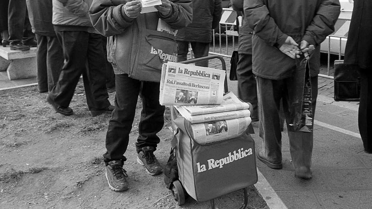 Immagine di Grazie ai rave, Repubblica scopre quanto sia osceno intercettare l’Italia. Cronaca di uno spasso