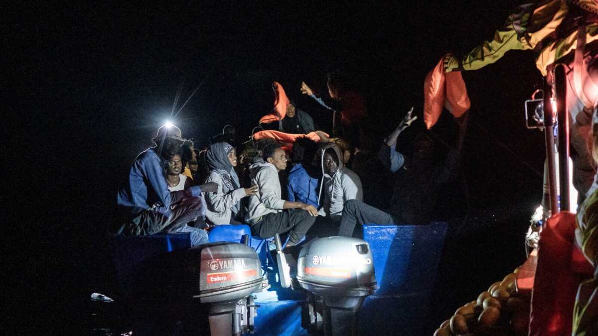 Immagine di Chiedere asilo sulle navi ong "non è possibile". Sui migranti, Piantedosi dovrà pensare ad altro