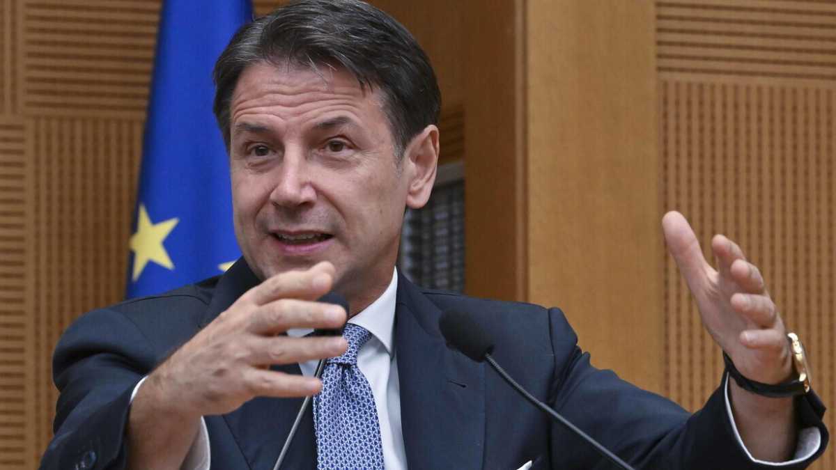 Immagine di Conte si vuole prendere la sinistra. Il Pd lo insegue alla marcia per la pace