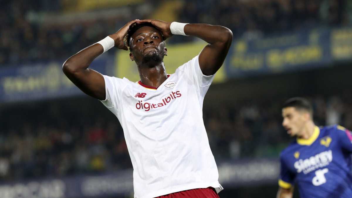 Immagine di Tammy Abraham sta aspettando la Luna