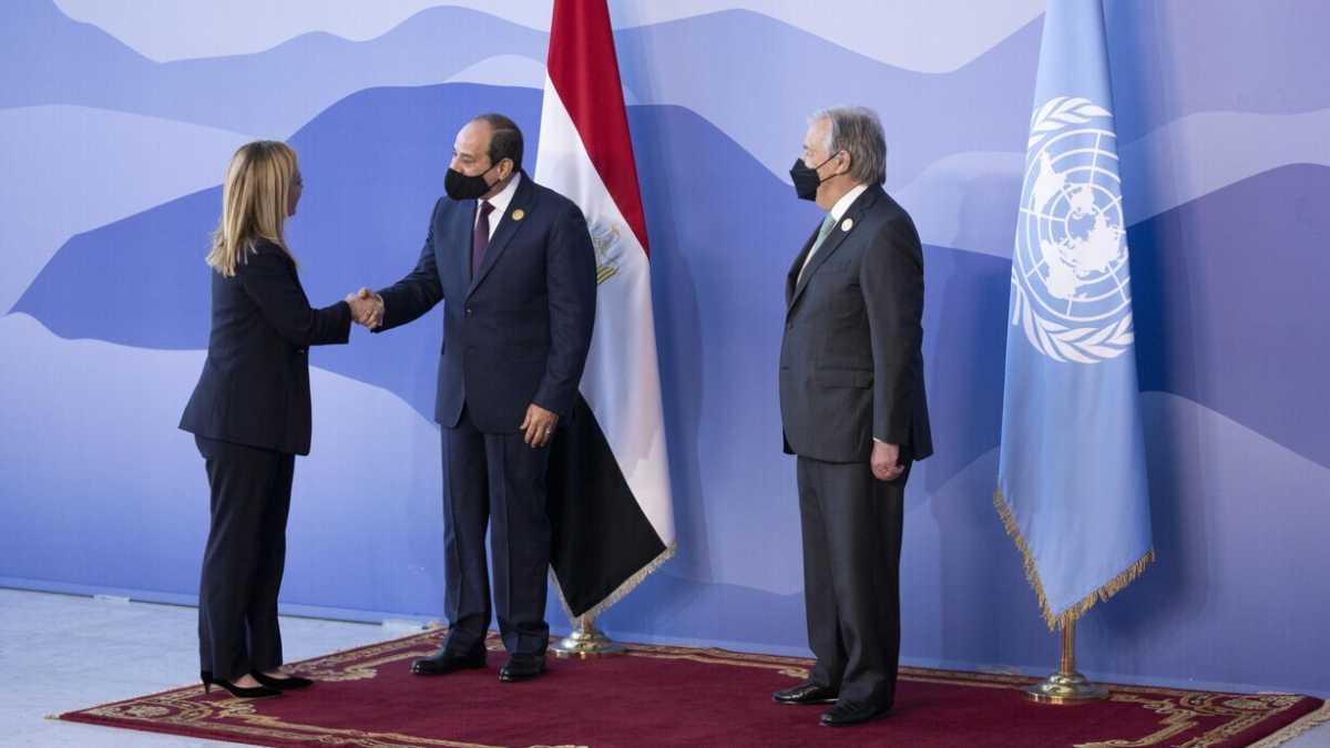 Immagine di Meloni vola in Egitto per la Cop27 e incontra Al-Sisi: "Attenzione al caso Regeni"
