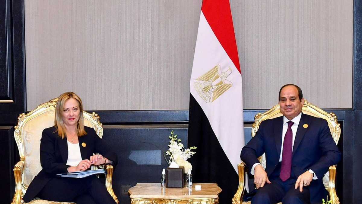 Immagine di Meloni e il bilaterale con al Sisi fra Regeni e i 24 caccia da vendere all'Egitto