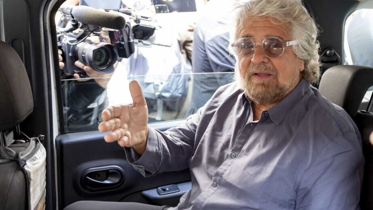 Immagine di Grillo pensa più al teatro che alla politica e annuncia il tour: "Io sono il peggiore"