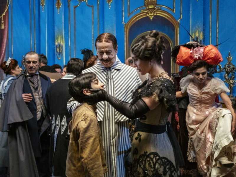 "Qui rido io", di Mario Martone, con Toni Servillo e Cristiana Dell'Anna, 2021&nbsp;
