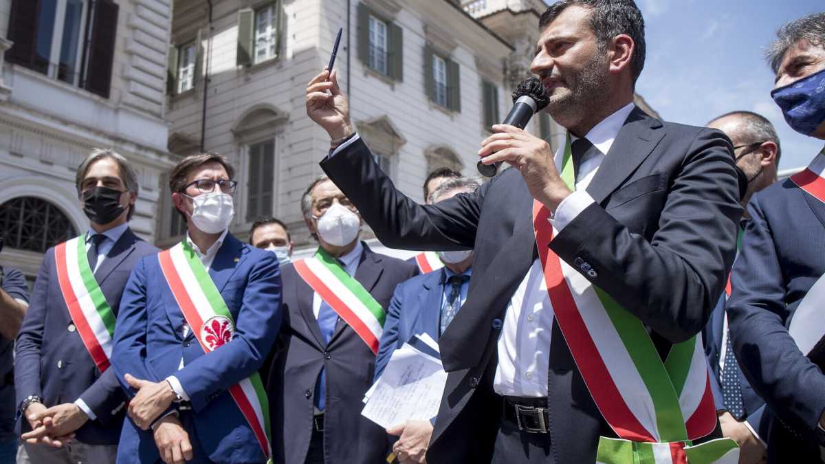 Immagine di Un altro sindaco condannato per omicidio colposo. Il Pd: “Le norme vanno riviste”