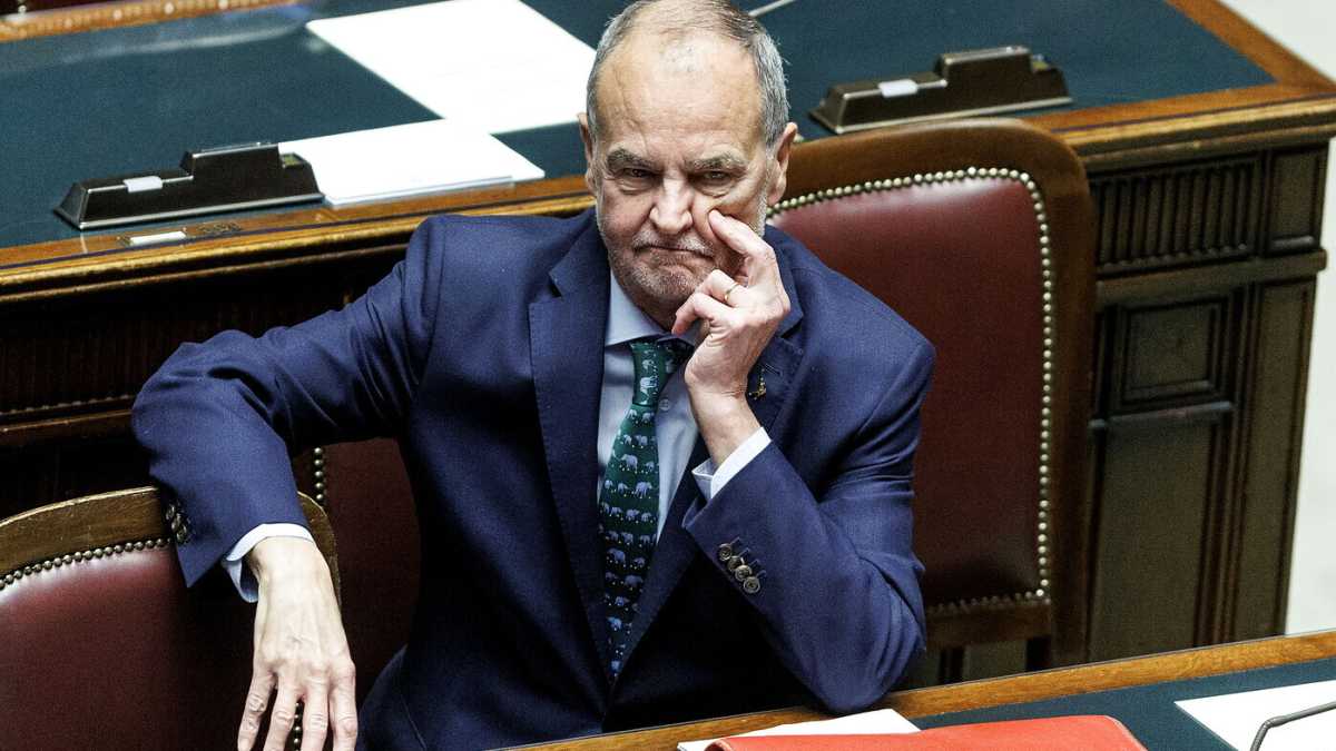 Immagine di Calderoli accelera sull'autonomia e manda in tilt sia FdI sia il Pd