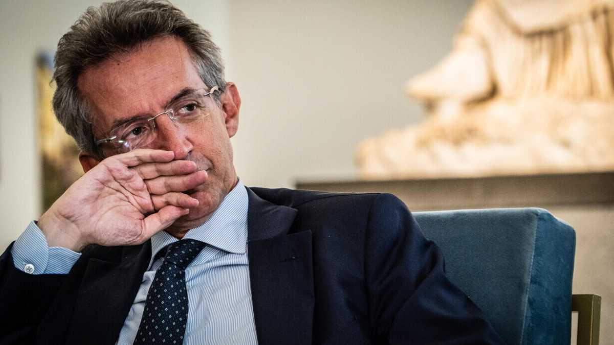 Immagine di A Napoli la sinistra litiga sulla parola “bivacco”: è fascista, va tolta