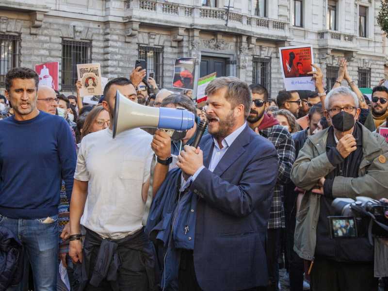 E' la Lombardia o il congresso Pd? Majorino candidato contro Fontana (sorride Bonaccini)