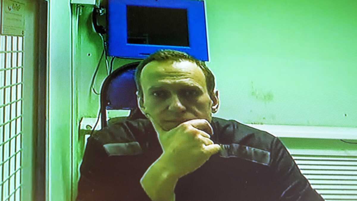 Immagine di Il nuovo isolamento di Navalny vieta le visite: la brutalità di Putin