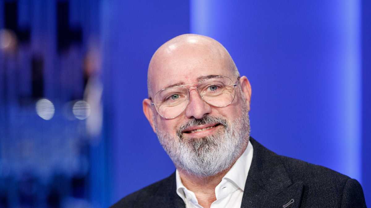 Immagine di Chi è, da dove viene e cosa vuole Stefano Bonaccini, candidato alla guida del Pd