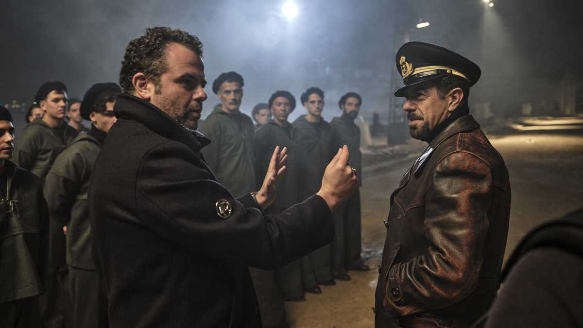 Immagine di A Taranto, sul set di Comandante, il nuovo film di Edoardo De Angelis