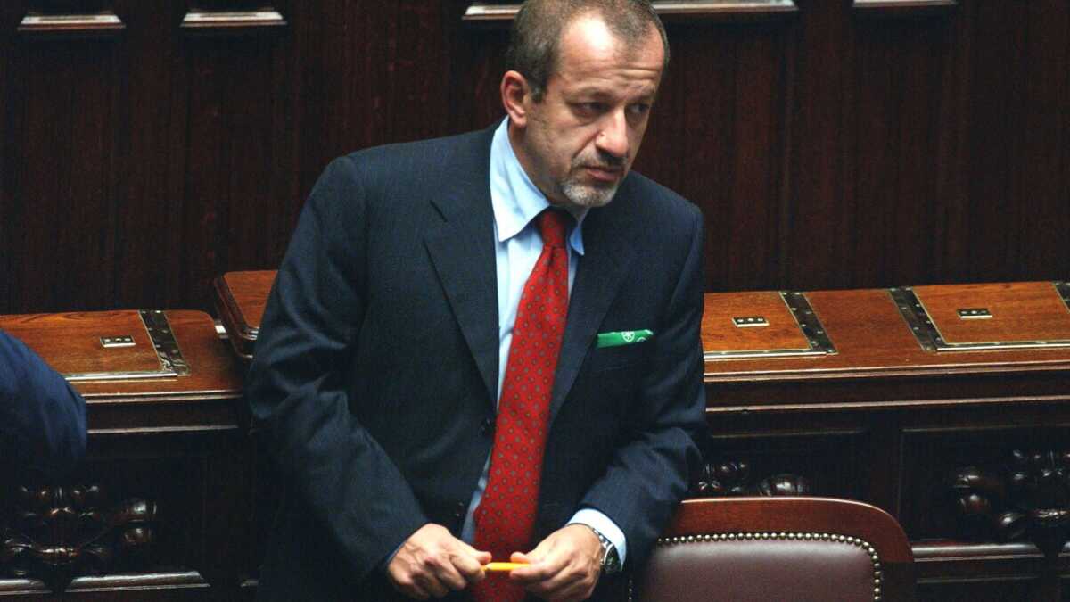Immagine di La discesa agli inferi di Bobo (come Maroni divenne l’eterno sospettato)