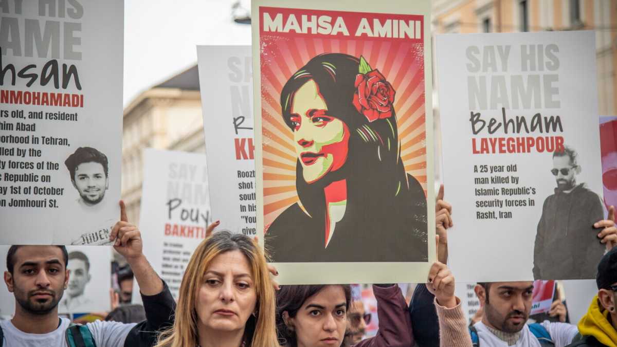 Immagine di Non è mai stato tanto chiaro da che parte stare, in Iran e in Ucraina