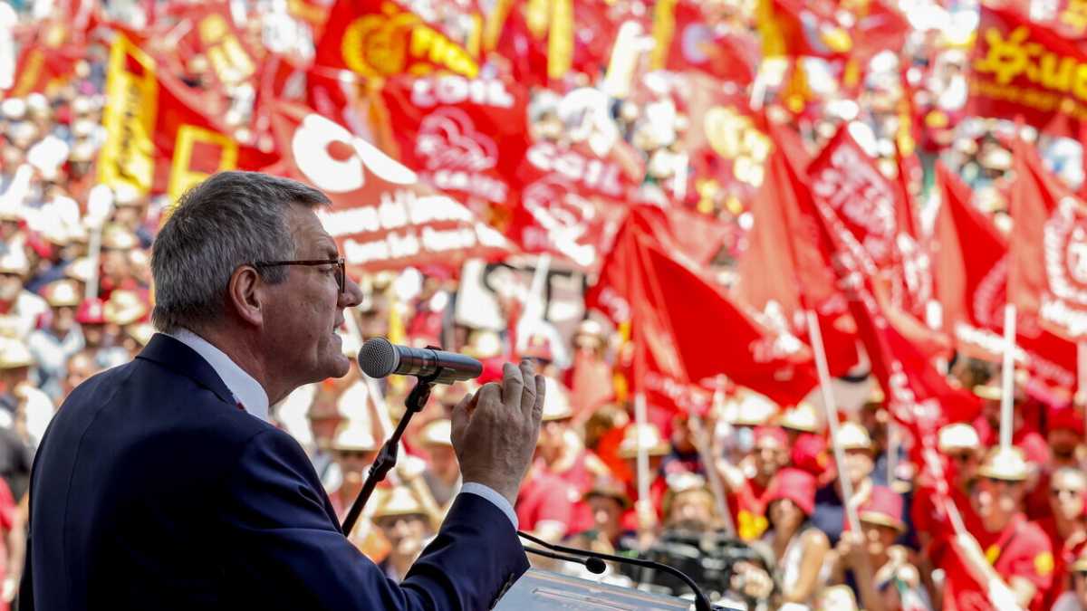 Immagine di Sciopero o no? La manovra di Meloni spiazza la Cgil, che si riunisce per elaborare una risposta