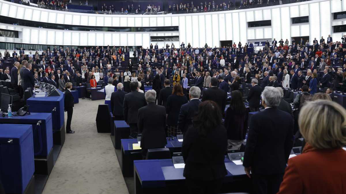 Immagine di Tre eurodeputati dem votano pro Russia a Bruxelles. E il Pd che dice? “Legittimo: non li sanzioneremo”