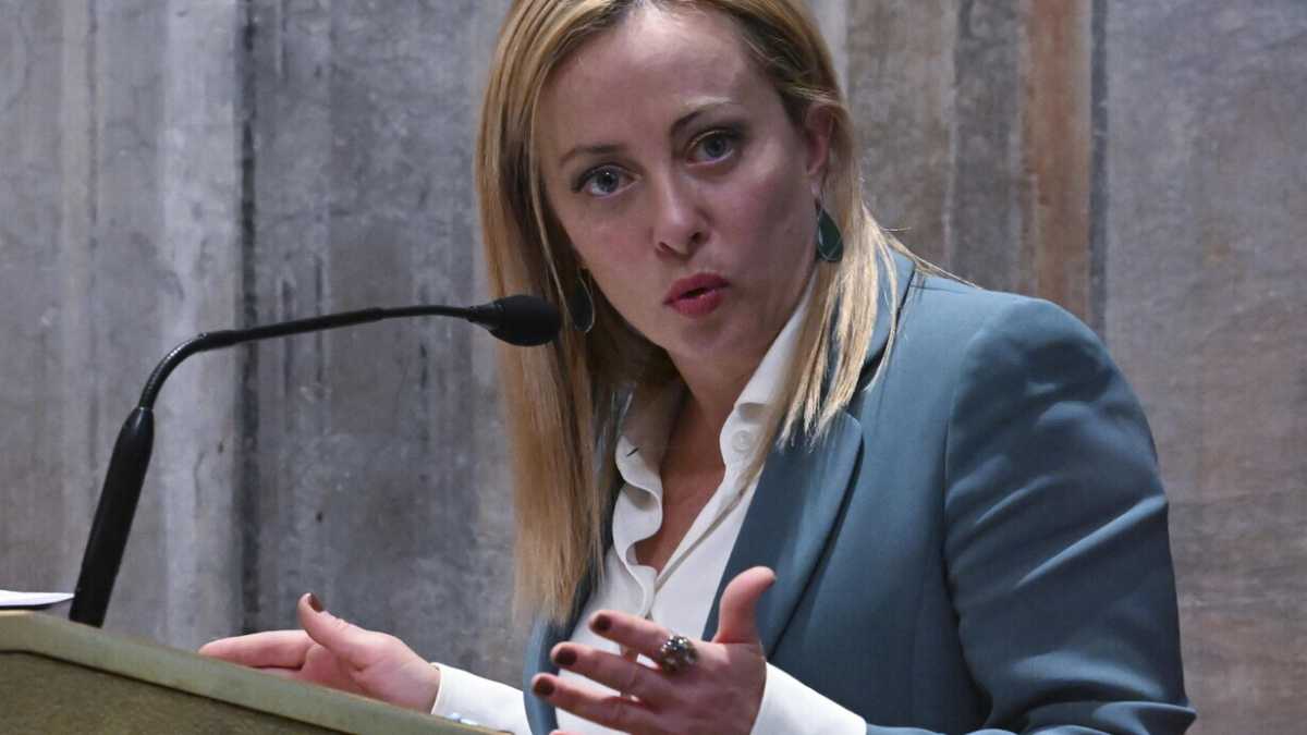 Immagine di Meloni: "Cambieremo le regole sull'abuso d'ufficio". E apre alla modifica dei reati contro la Pa