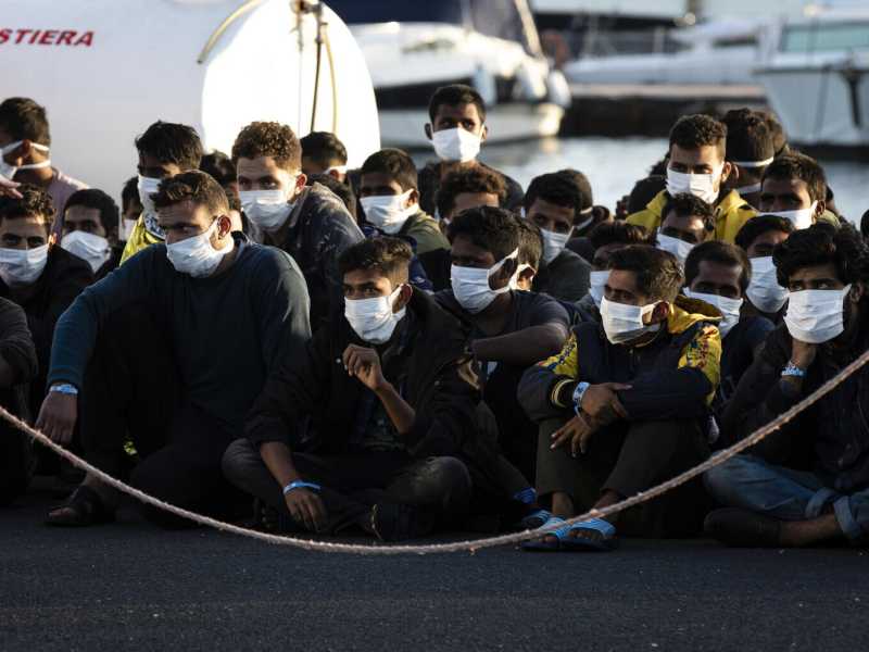 Niente ricollocazione dei migranti, dice la Francia. Ma per Piantedosi va bene così